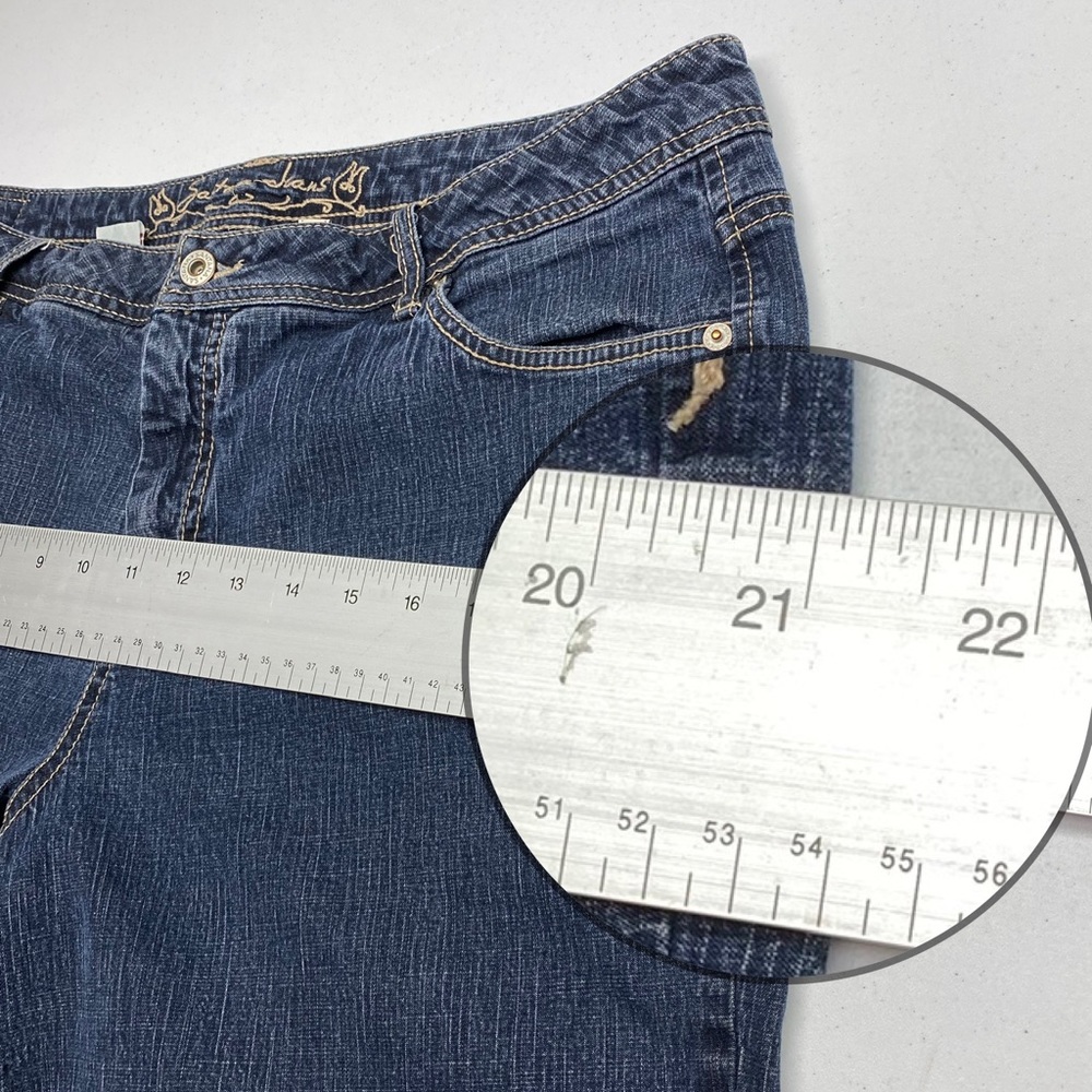 Santana Jeans Capris, 36  Winter Sale - Picture 3 of 10